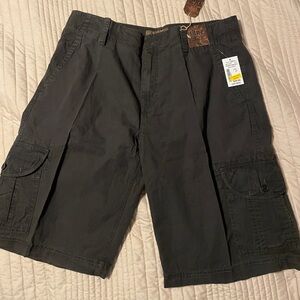 Pronto Uomo “blue” modern fit Men’s size 34W cargo shorts. Dark Brown. NWT!!!